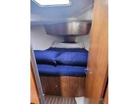 Hunter 33-2 Click to launch Larger Image