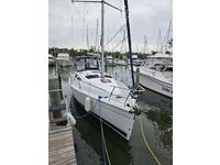 Hunter 33-2 Click to launch Larger Image