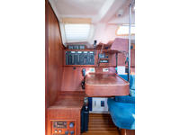 Hunter 410 Click to launch Larger Image