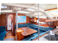 Hunter 410 Click to launch Larger Image