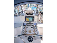 Hunter 410 Click to launch Larger Image