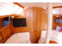 Catalina 320 Click to launch Larger Image