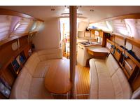 Catalina 320 Click to launch Larger Image