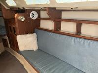 Catalina 30 sloop Click to launch Larger Image