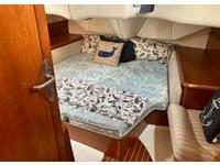 Jeanneau 43DS Click to launch Larger Image