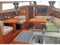 Jeanneau 43DS Click to launch Larger Image