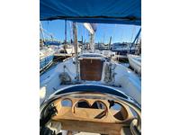 Hunter 28.5 Click to launch Larger Image