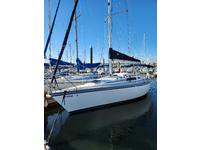 Hunter 28.5 Click to launch Larger Image