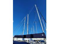 Hunter 28.5 Click to launch Larger Image