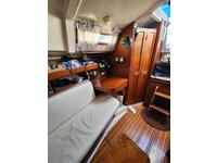 Hunter 28.5 Click to launch Larger Image