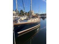 1979 Oriental North Carolina 37 Tartan 37C