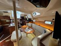 Hunter Passage 42 Click to launch Larger Image