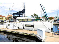 2018 3076 Harbor Dr Florida 38.6 Lagoon 40