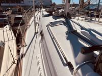 Beneteau 411 Click to launch Larger Image