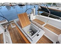 Beneteau oceanis 41.1 Click to launch Larger Image