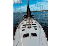 Beneteau Oceanis 473 Click to launch Larger Image
