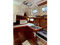 Beneteau Oceanis 352 Click to launch Larger Image