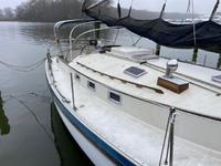 NonSuch Cat RIg-Aft Cockpit Click to launch Larger Image