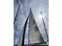 Hunter Legend 35.5 Click to launch Larger Image