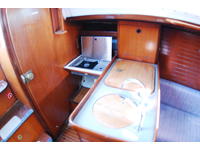 Beneateau 285 Click to launch Larger Image