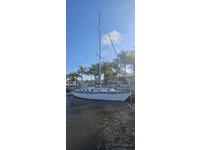 1984 Indiantown Florida 33 Endeavour Sailboat