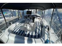 Hunter 45 Center Cockpit Click to launch Larger Image