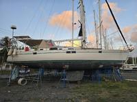 Beneteau Oceanis 440 Click to launch Larger Image