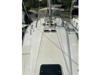 Beneteau Oceanis 440 Click to launch Larger Image