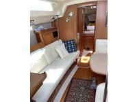 Hunter 33.5-SALE PENDING Click to launch Larger Image