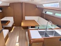 Jeanneau Sun Odyssey 419 Click to launch Larger Image