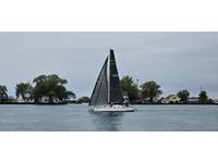 1999 Detroit Michigan 34 Perfect Condition Contour 34SC