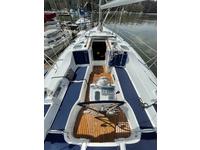Beneteau 393 Click to launch Larger Image