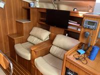 Hunter 460 Click to launch Larger Image