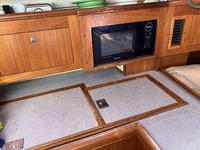 Hunter 460 Click to launch Larger Image