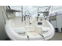 Hunter Marine 280 Click to launch Larger Image