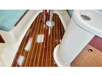 Hunter Marine 280 Click to launch Larger Image