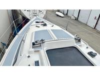 Hunter Marine 280 Click to launch Larger Image