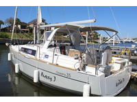 Beneteau 35 Oceanis Click to launch Larger Image