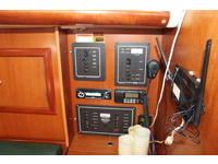 Beneteau 323 Click to launch Larger Image