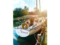 1975 Shores of Leech Lake Marina Minnesota 30 Capital Yachts Newport 30-2