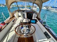Hinterhoeller Yachts Niagara 35 Encore Click to launch Larger Image