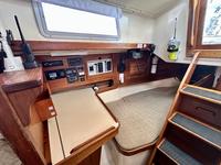 Hinterhoeller Yachts Niagara 35 Encore Click to launch Larger Image