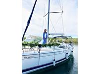 Hunter 31 Click to launch Larger Image