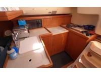 Hunter 326 Click to launch Larger Image