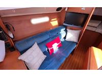 Hunter 326 Click to launch Larger Image