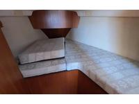 Hunter 326 Click to launch Larger Image