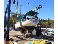 Islander Yachts Islander 36 Click to launch Larger Image