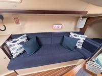 Hunter 27-3 Click to launch Larger Image