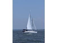 Hunter 33 Click to launch Larger Image