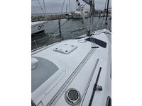 Hunter 33 Click to launch Larger Image